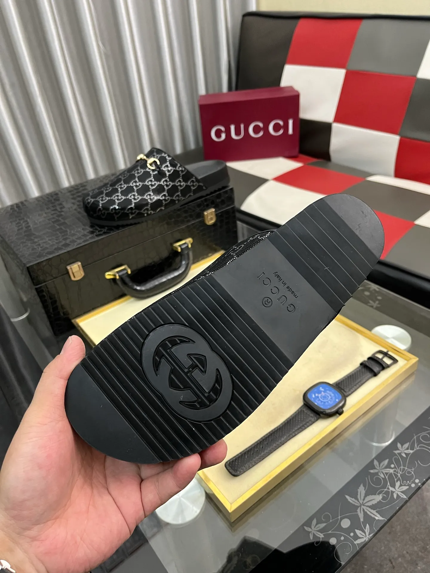 Ex-factory price: 420⌚️⌚️[Gucci] 2025 new season half-slip men's shoes, made of Italian imported first-layer frosted cowhide➕sheepskin lining, original hardware buckle, original combination wear-resistant outsole, real shot 🎬 Very comfortable on the feet, size 38-44